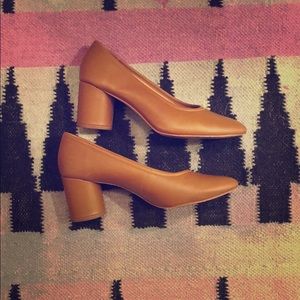 Madewell block heel, great for everyday wear.